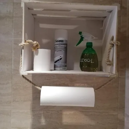 לינה וארוחת בוקר Piccola Camera Con Letto Matrimoniale E Bagno Privato *