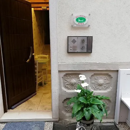 לינה וארוחת בוקר Piccola Camera Con Letto Matrimoniale E Bagno Privato קיוג'ה